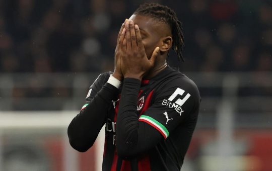 Tiene ancora banco la questione Leao in casa Milan