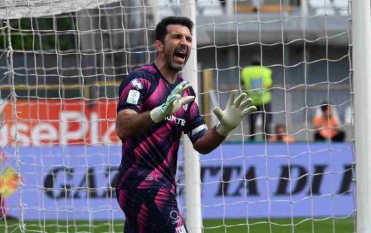 Buffon in maglia del Parma - NewsSportive.it